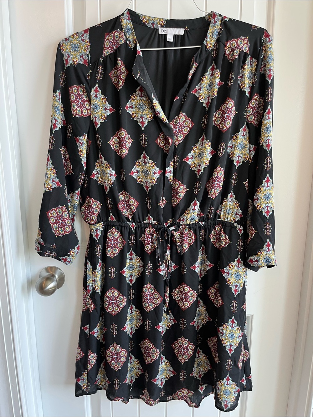 DR2 Black Medallion-Print Long Sleeve Drawstring Dress